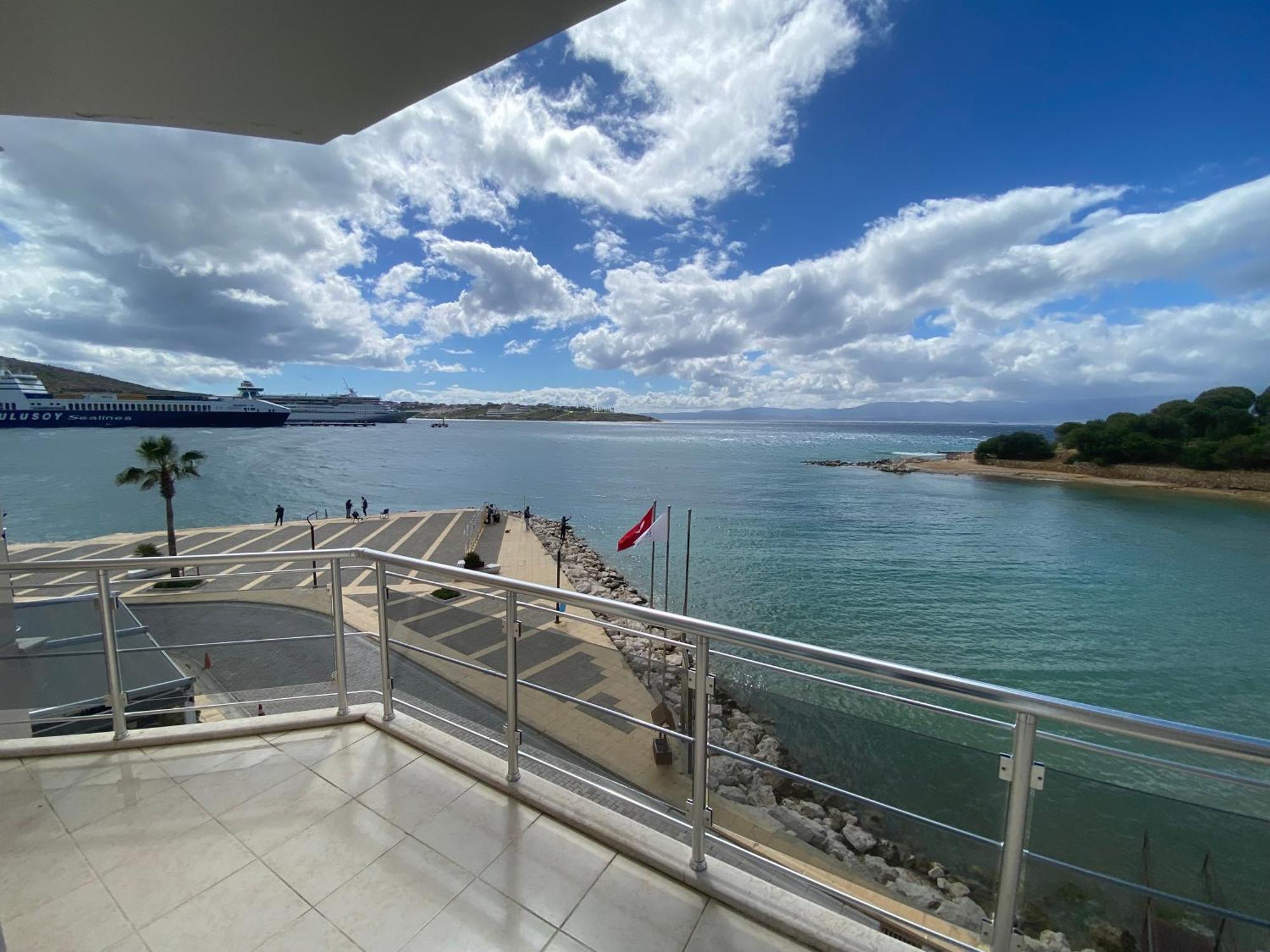 Pasifik Hotel Çeşme Esterno foto