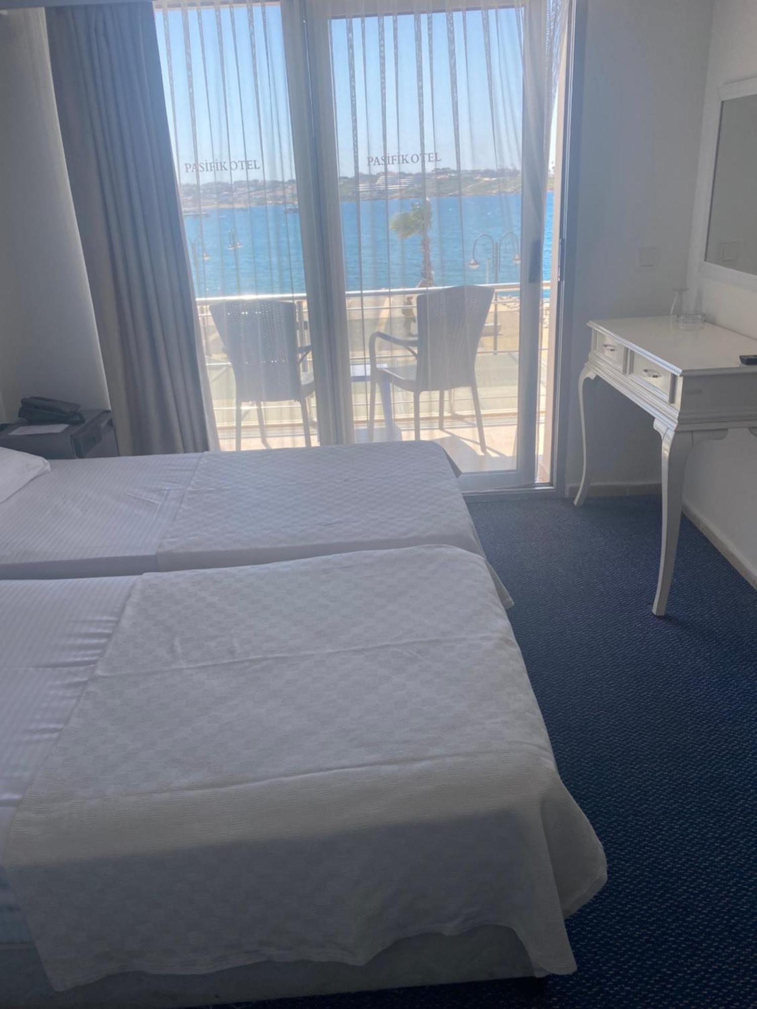 Pasifik Hotel Çeşme Esterno foto