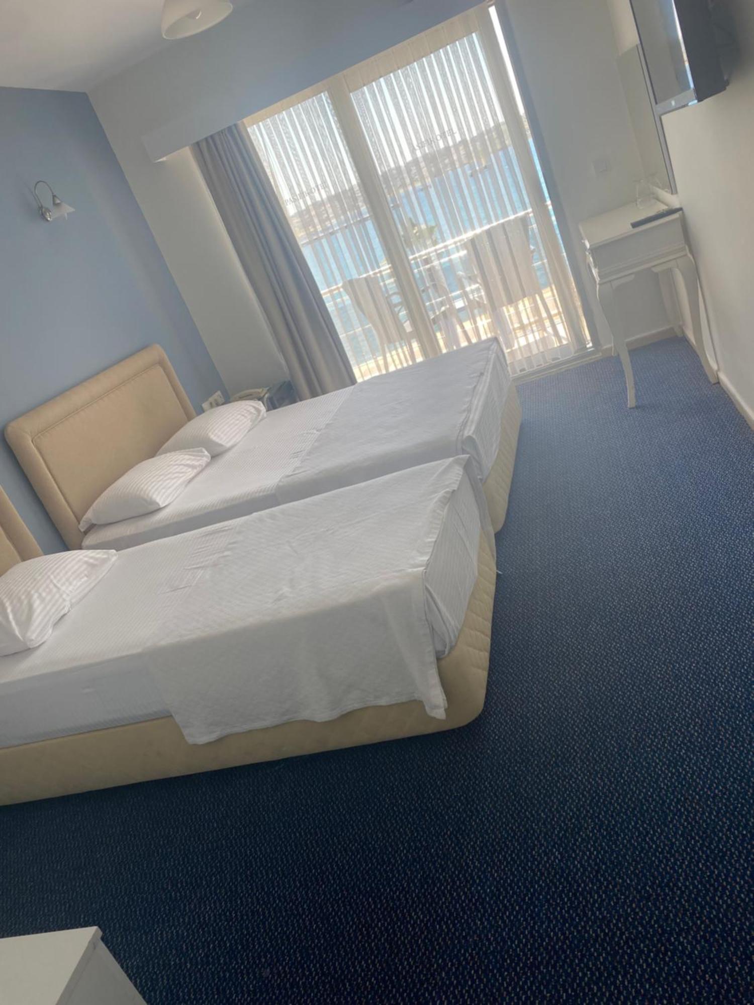 Pasifik Hotel Çeşme Esterno foto